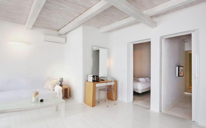 Rocabella Santorini Hotel & Spa