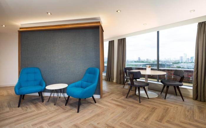 Roomzzz London Stratford