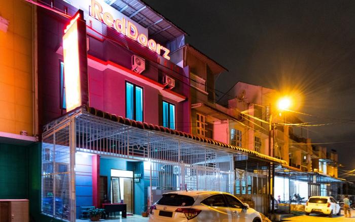RedDoorz @ Jalan Dr Mansyur Medan 2