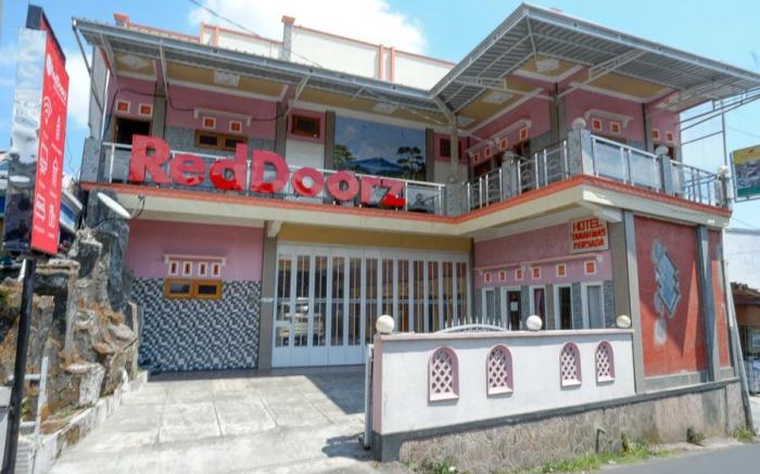 RedDoorz near Desa Wisata Tambi Dieng