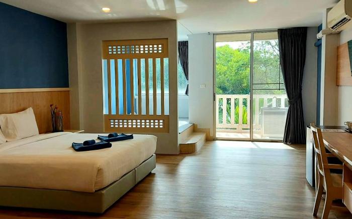 Karon Living Room Hotel