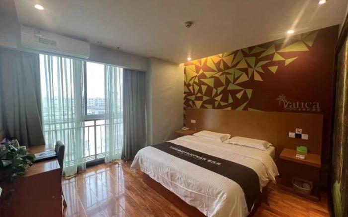Vatica Jieshou City New Passenger Transport Center Hotel