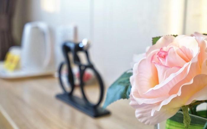 Shell Shanghai Baoshan District  Songbin Road Subway Station Hotel