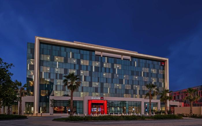 Radisson RED Dubai Silicon Oasis