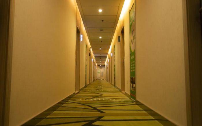 Vatica Bozhou City Railway Station Hotel