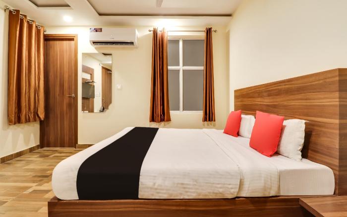 Super Capital O Seven Wonders Inn Near Sahara Ganj Mall