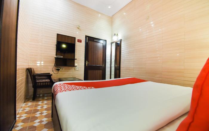 OYO Hotel Holy City