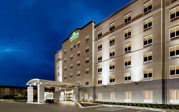 Courtyard by Marriott Seattle SeaTac Airport 