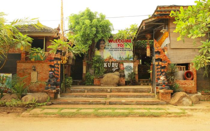 Villa And Resto Kubu Selem Etnik Bali