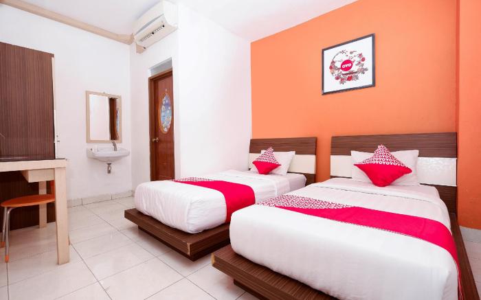 OYO 1251 Residence 8