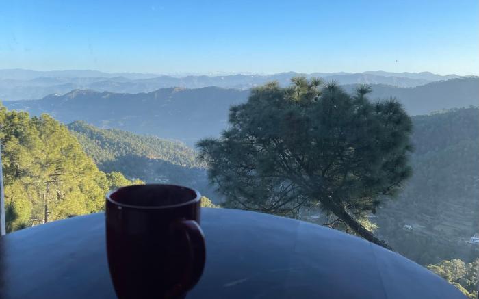 Pine Crest West Menage - Abode in nature's bounty