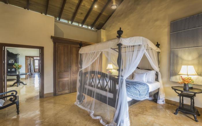 Thambili House by Edwards Collection