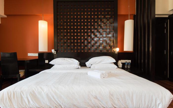 W Studio Resort Suites at Pyramid Tower