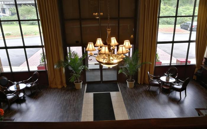 Mystic River Hotel and Suites