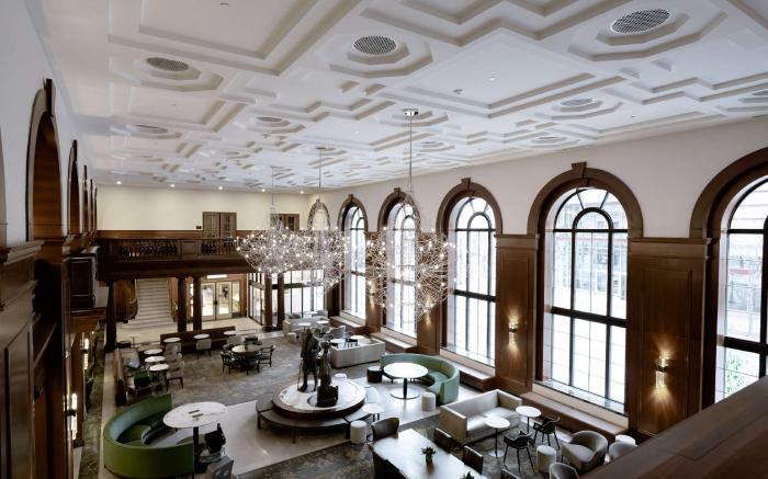 Hotel Fort Des Moines, Curio Collection by Hilton