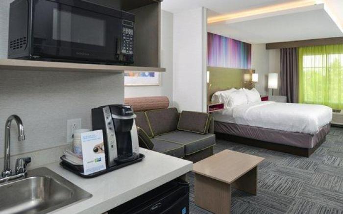 Holiday Inn Express & Suites Shippensburg