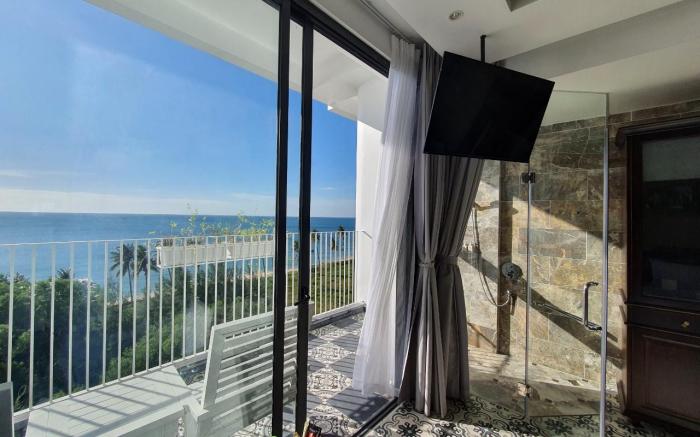 Palmy Beach Club Resort