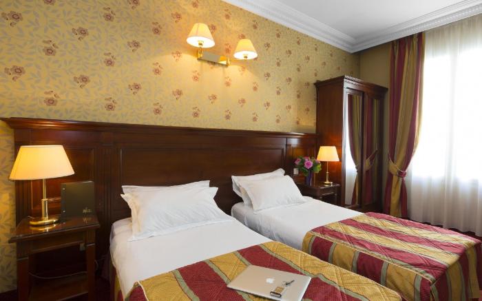Hotel Niel Elysees