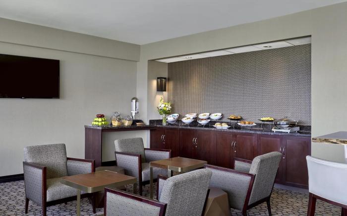 Sheraton Vancouver Guildford Hotel
