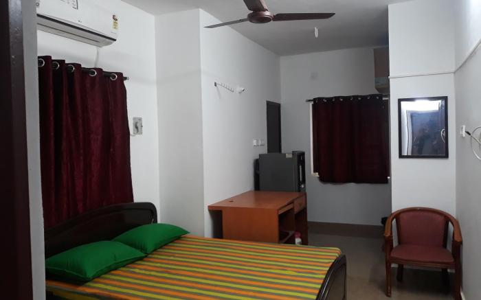  Next to Sankara & Behind Apollo Hospital -Temple 