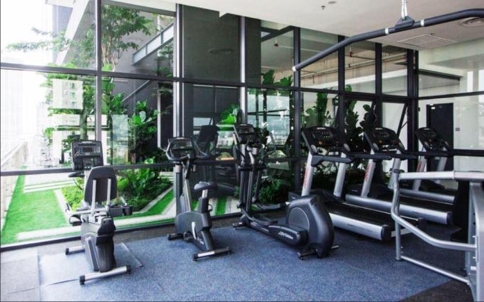 The White, 2 BR Cityview @Tropicana 218 Macalister