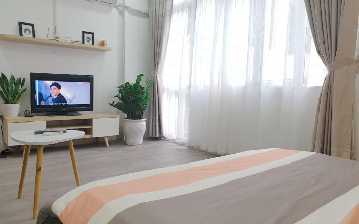 Center Hanoi rooms, free wifi, netflix tv washer