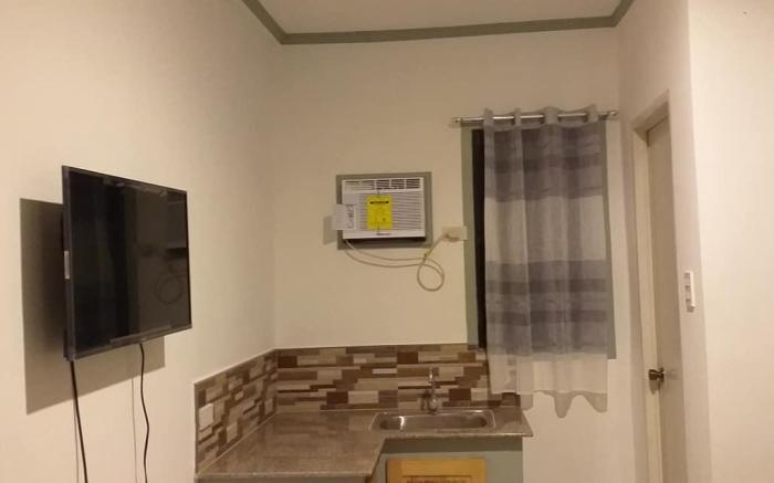 GREEN SPACE ROOM FOR RENT