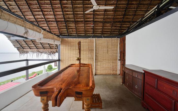 StayVista at The Rain - River Villa with Infinity Pool