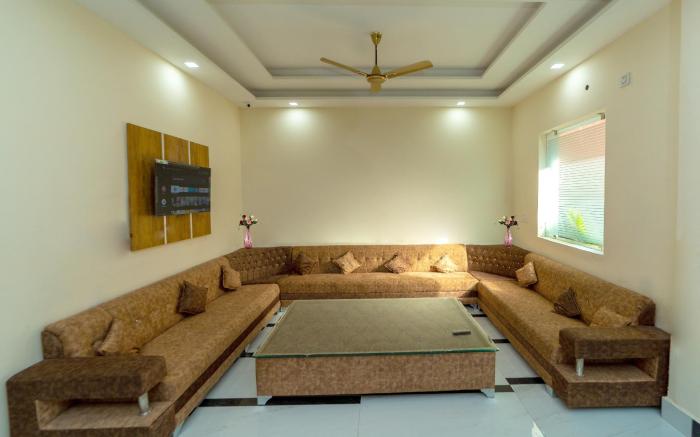 Hotel Chahal Residency