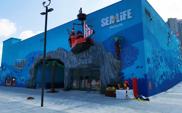 Legoland Medini 6pax WIFI-C19 by RR JBcity