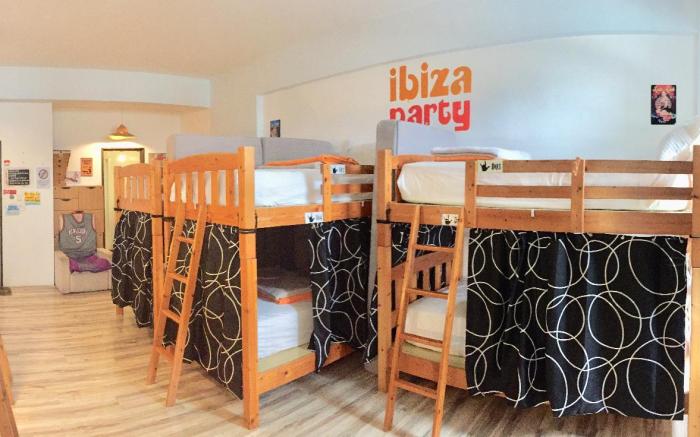 Whole House (Max 28Ppl  3Rooms) CityCenter@Hualien