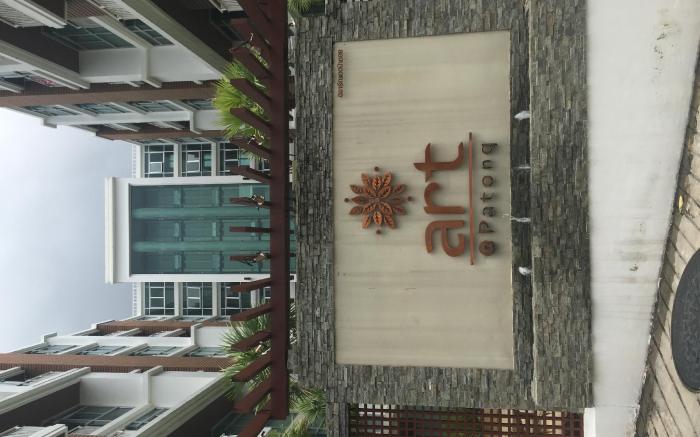 Central 1 bedroom apartment balcony and city view