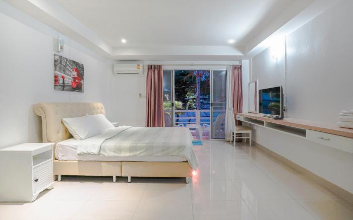 The White House Dongtarn Beach Jomtien Pattaya ll