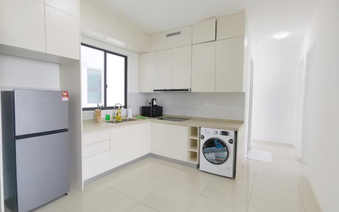 HomeOwner I Twin Suite 2BR/9F〖Legoland, Medini〗