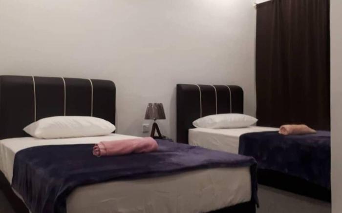COMFORTABLE STAY ROOM 2