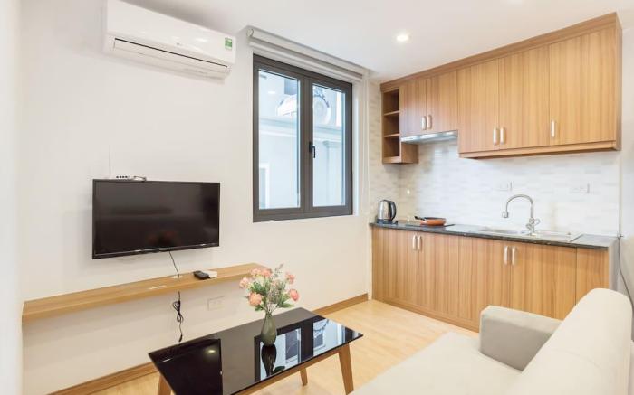 COZY APARTMENT IN THE REALY HEART HANOI