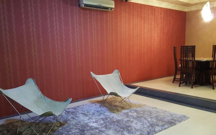 Seladah Stay A [Double Room with Shared Bathroom]