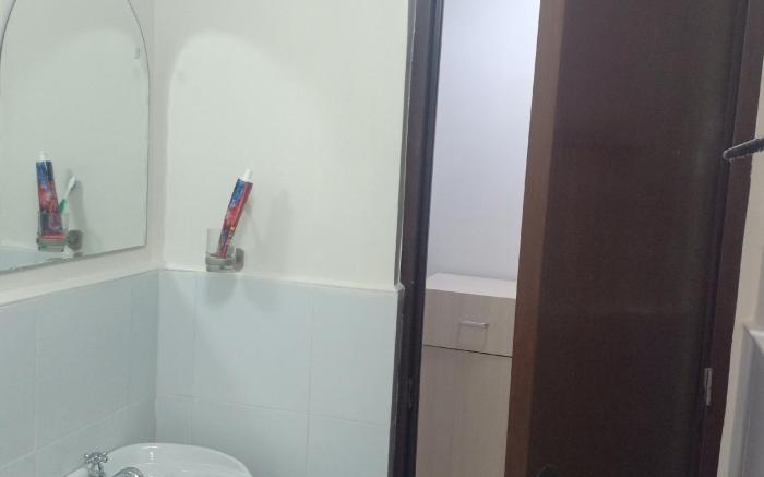 HolidayHome(Studio-318, King Bed)