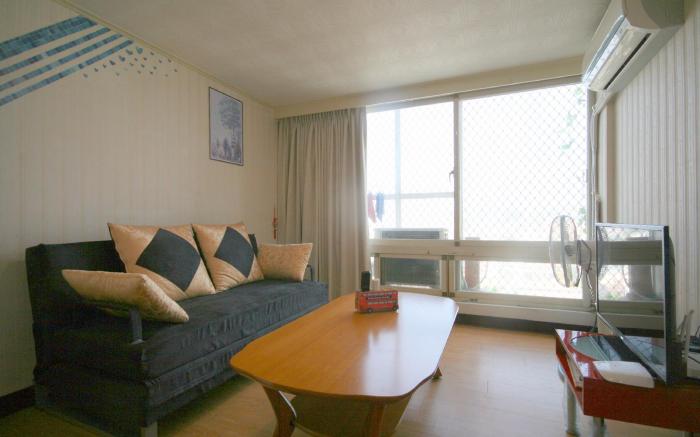 13Taichung City/elevator/live 2-6 people/free wifi