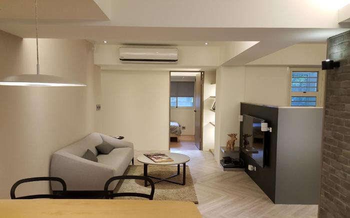 Three Bedrooms + 3 Bathrooms near Taipei 101 & MRT