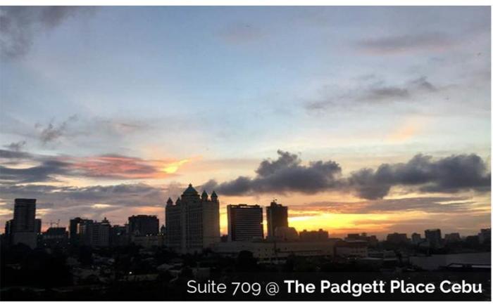 2BR Corner Suite nr Ayala. Free Pickup if 14Nights