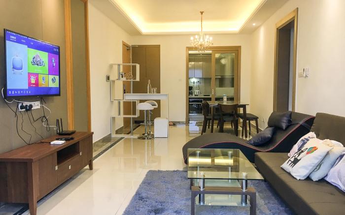 Luxurious R&F 3 Bedrooms Unit