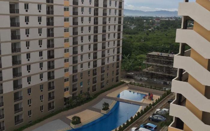 Studio Condo with Pool View