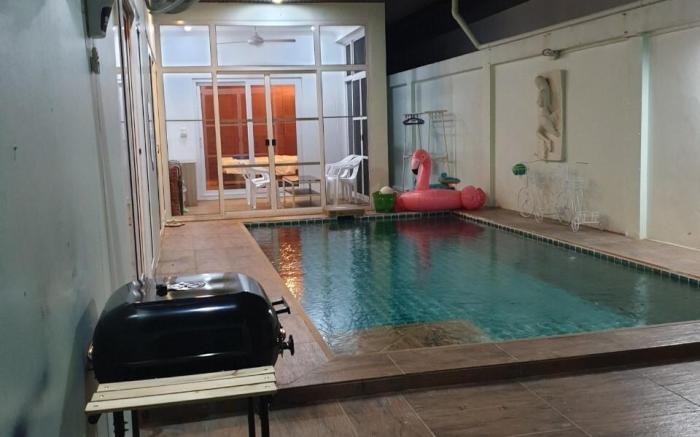 The Pool House Pattaya No.9- 3 Bedrooms 8 Adults