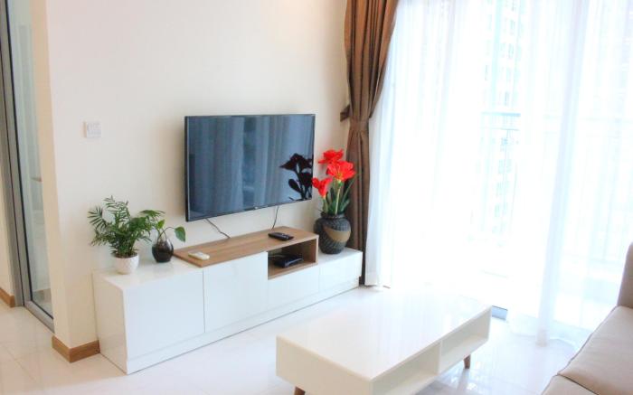 Lak's 2BR apartment at Vinhomes Central Park