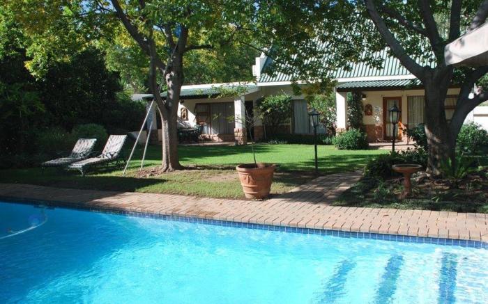 Sunninghill Guest Lodge 