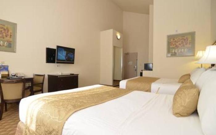 Best Western Plus Battle Ground Inn and Suites