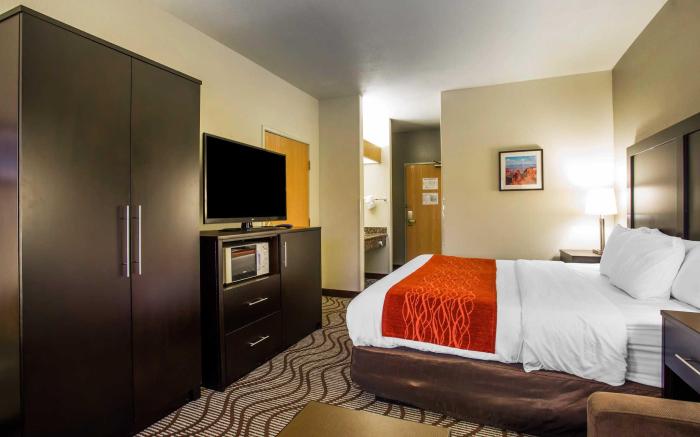 Comfort Inn & Suites