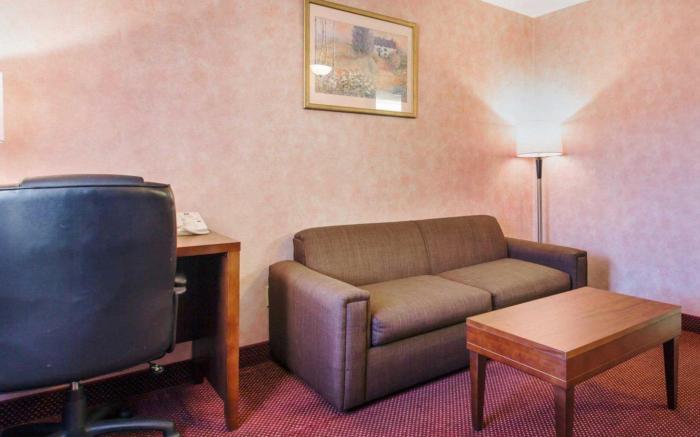 Comfort Inn & Suites Moreno Valley near March Air Reserve Base