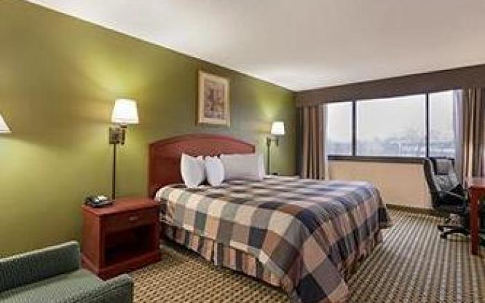Ramada by Wyndham Rochelle Park Near Paramus